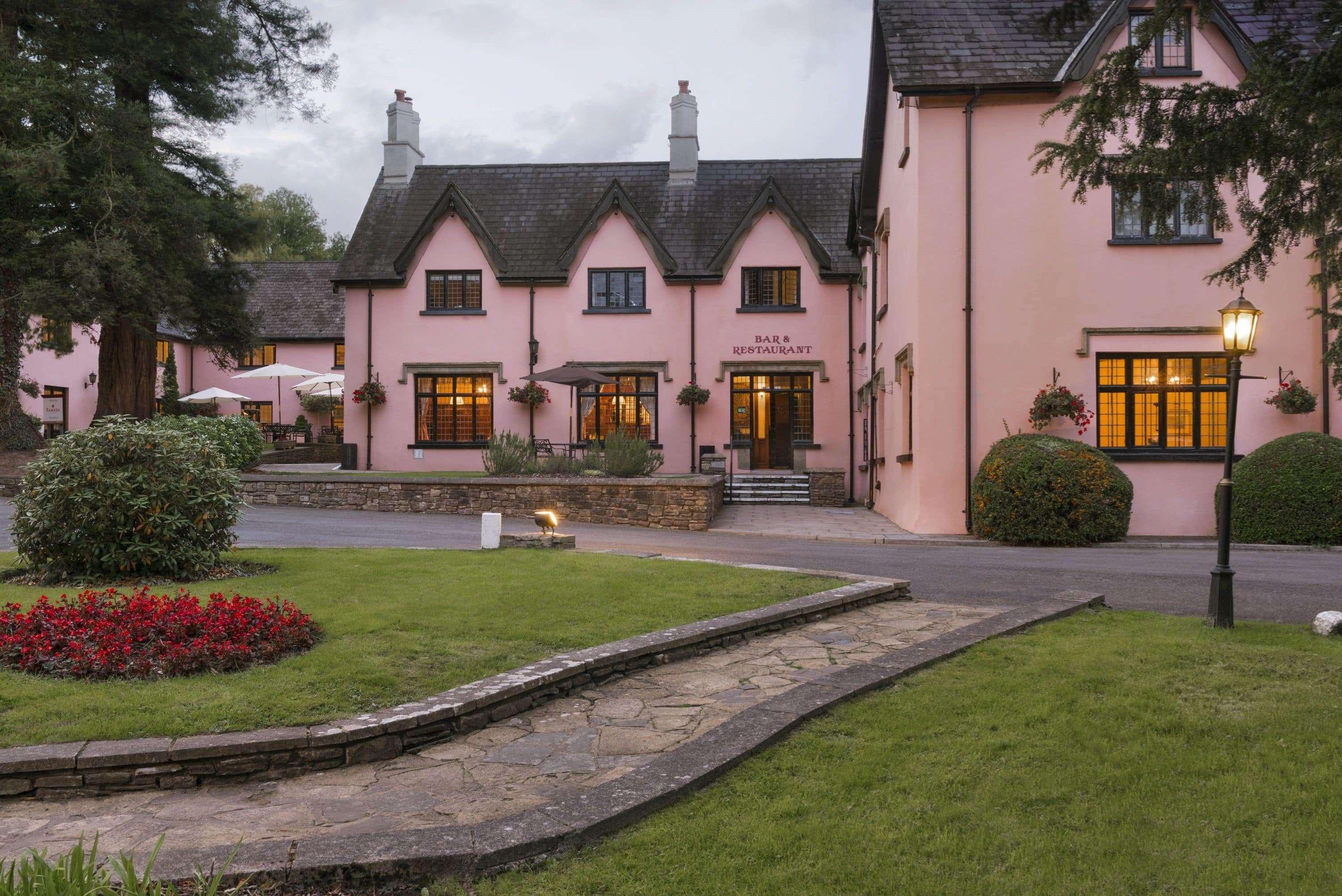 Cwrt Bleddyn Hotel & Spa Usk Exteriör bild